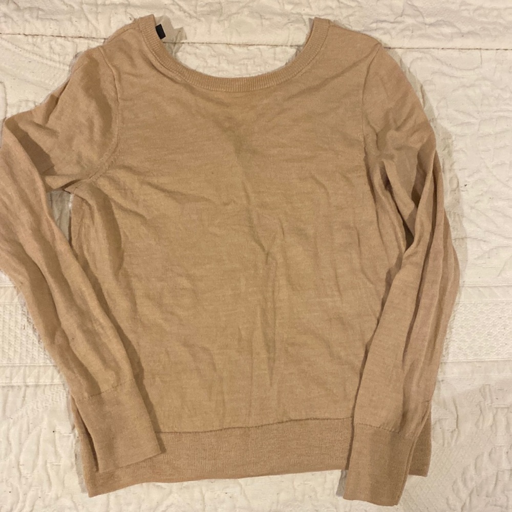 Button back sweater
